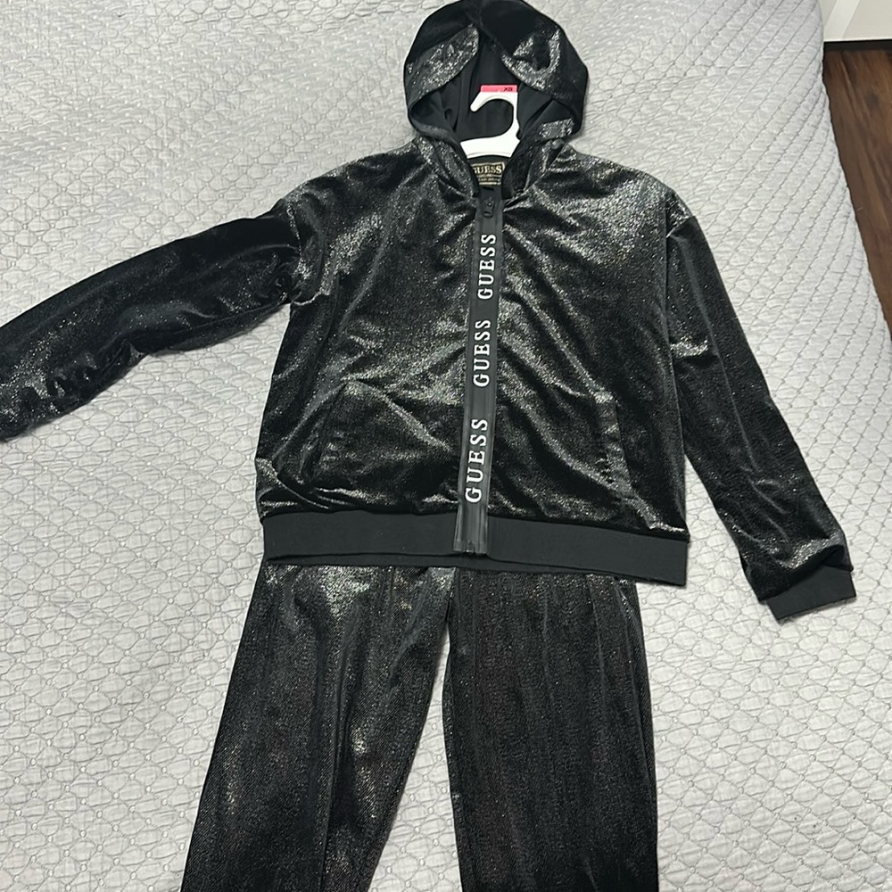Guess matching set, size 10